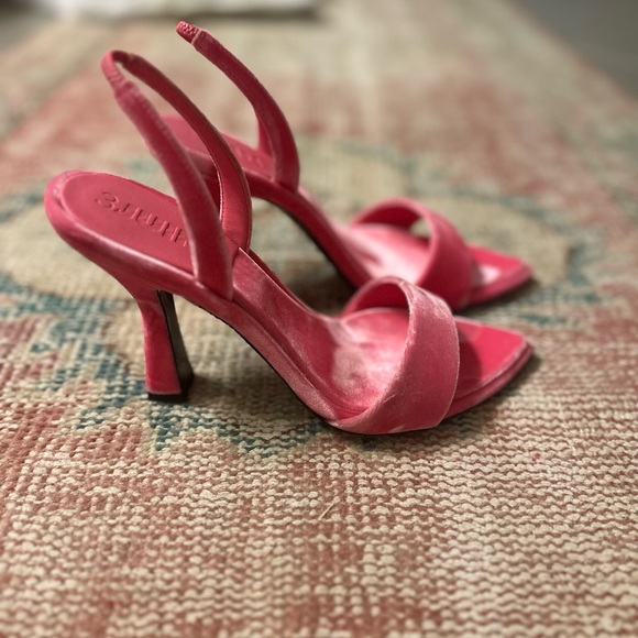 3JUIN Pink Velvet Lily Heels - Picture 3 of 5